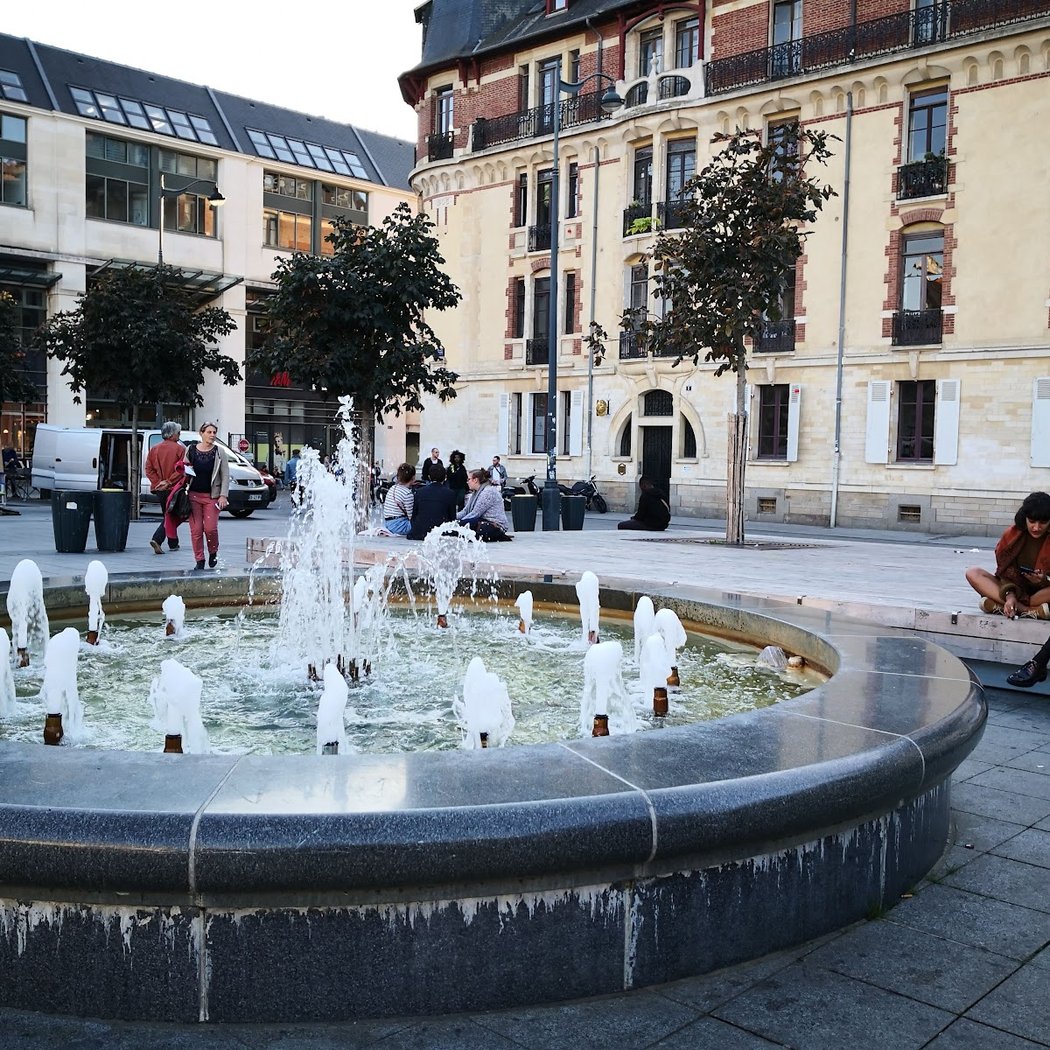 Place Hoche 3