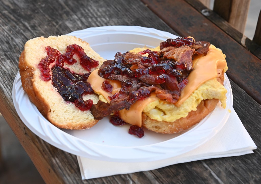 Manhattan Best Deli & Grill 3