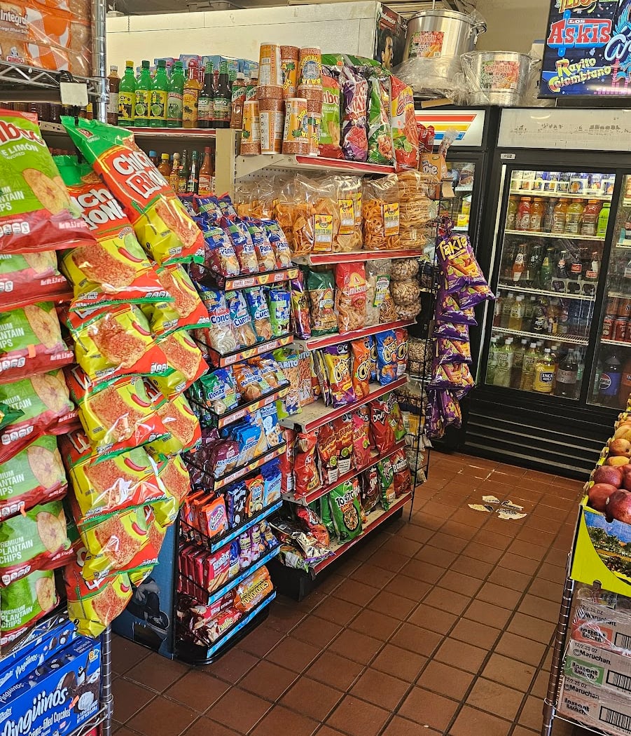 San Cayetano Mini Market 3
