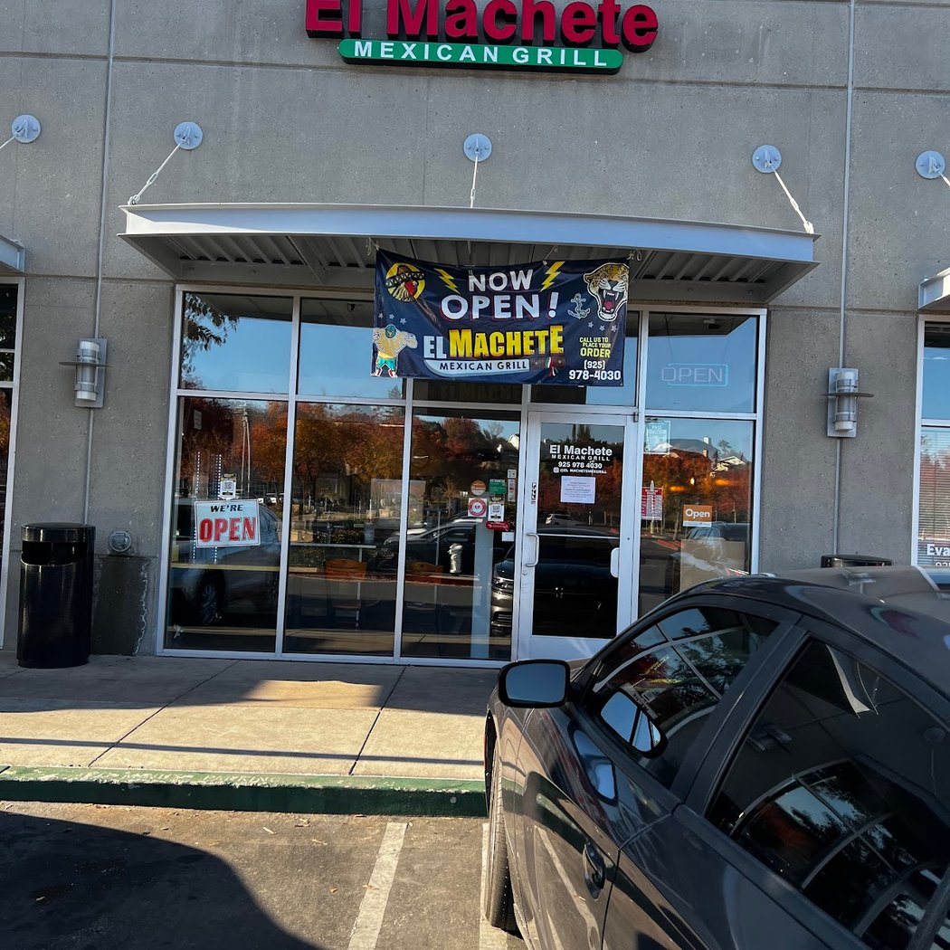 El Machete Mexican Grill 2