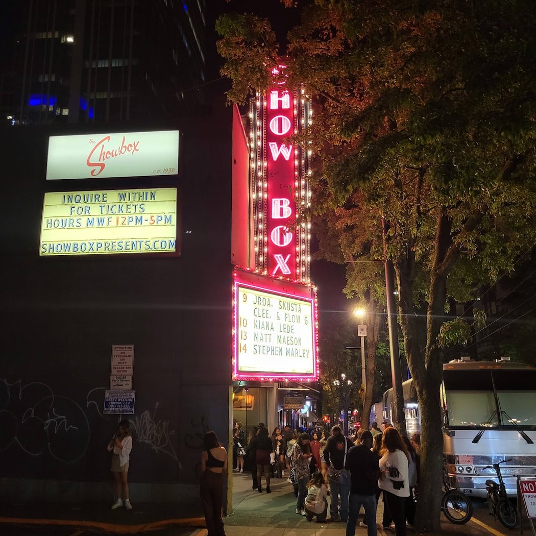 THE LATE NIGHT RNB EXPERIENCE TOUR 3