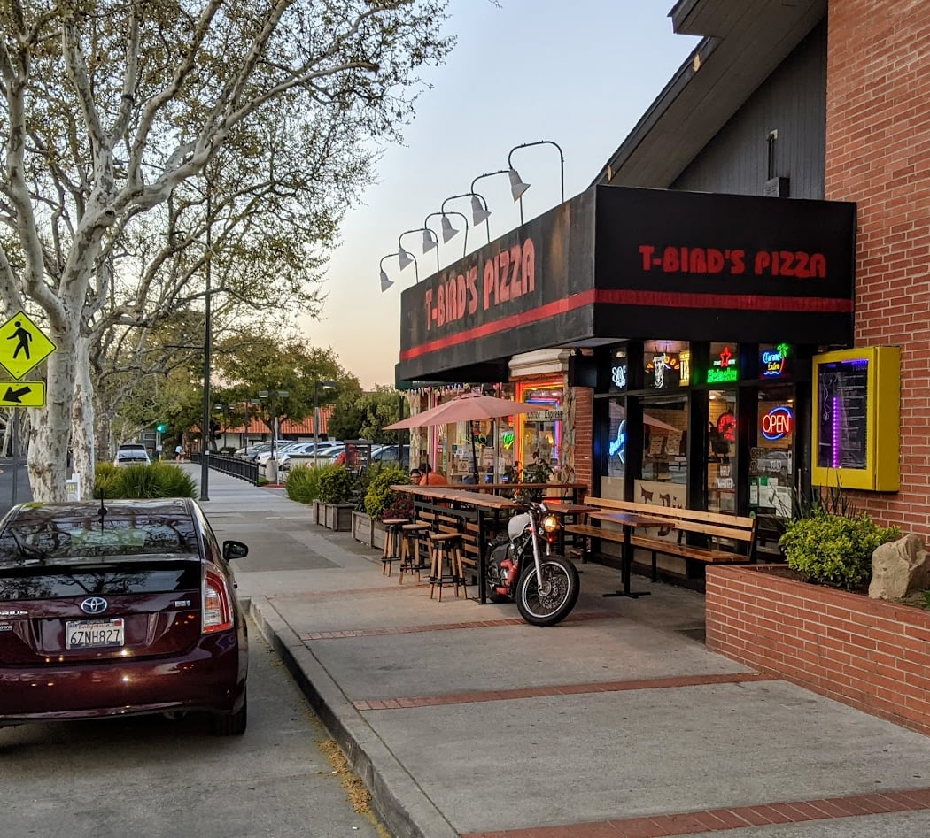 T-Bird's Pizza 2
