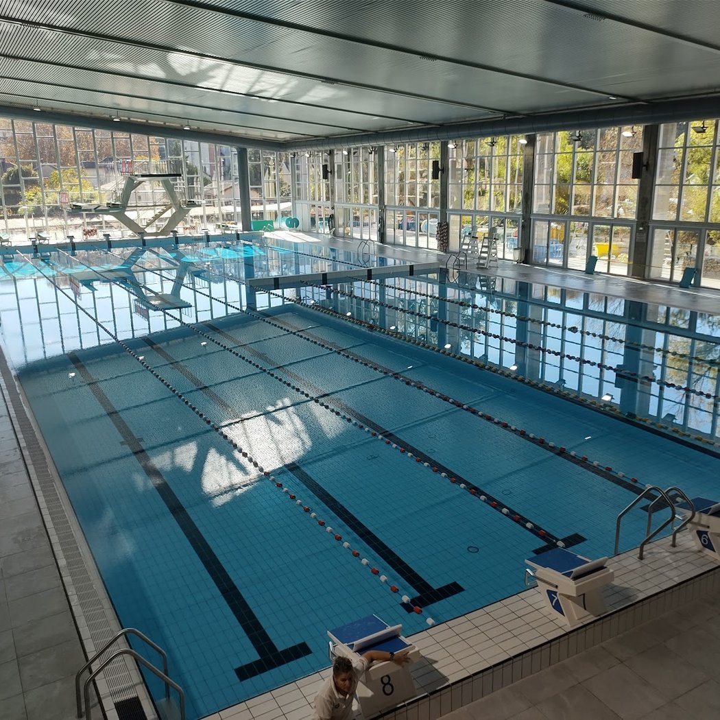 Pool Vaise 1