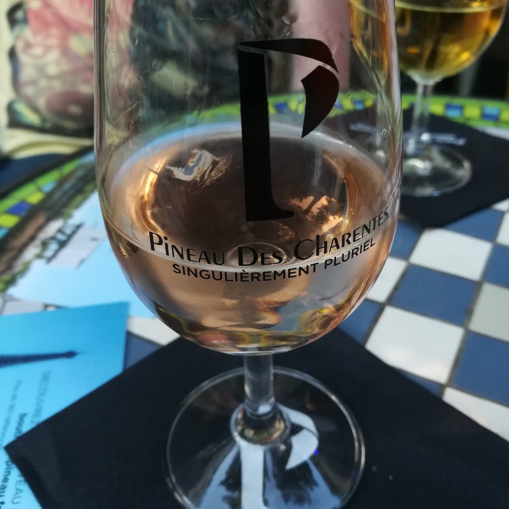 Happy Hour toute la soirée + tournée de shots rhums arrangés maison offerte 3