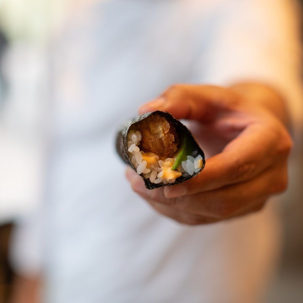 Akiro Hand Roll Bar 3