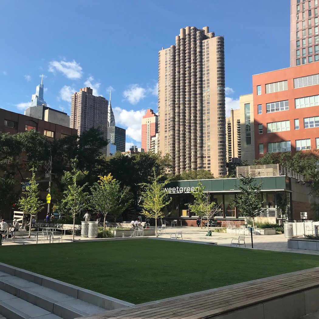 Public Plaza 401 E 34th St 1