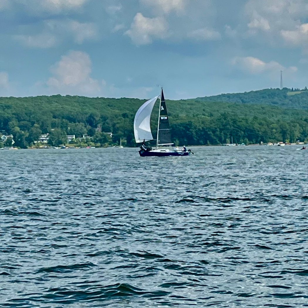 Wallenpaupack Scenic Boat Tour & Boat Rentals 2