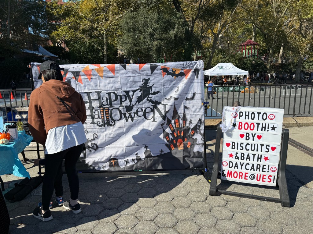 Halloween Howl 1