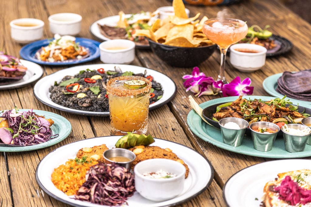 a'Verde Cocina + Tequila Library 3