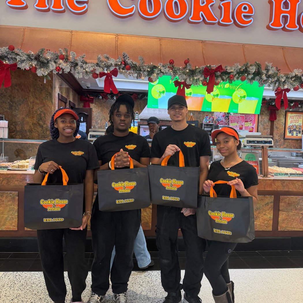 The Cookie House Bag Giveaway 1