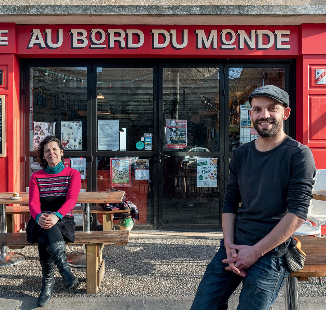 Café Au Bord Du Monde 2