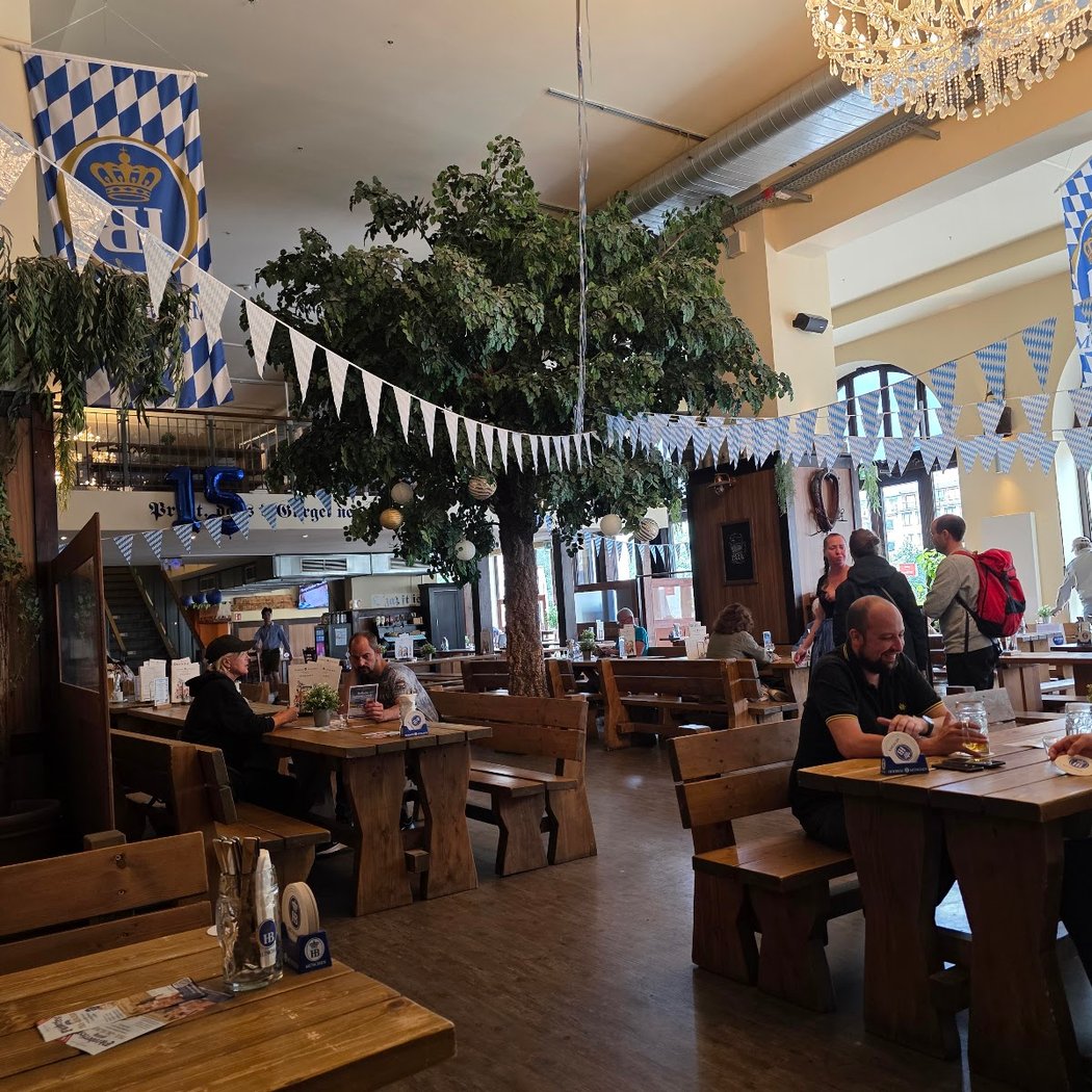 HOFBRÄU OKTOBERFEST 3