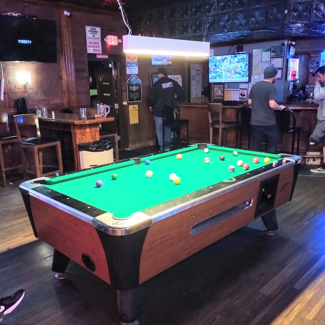 Johnny's Pub 1