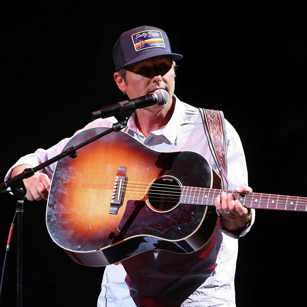 Casey Donahew 2