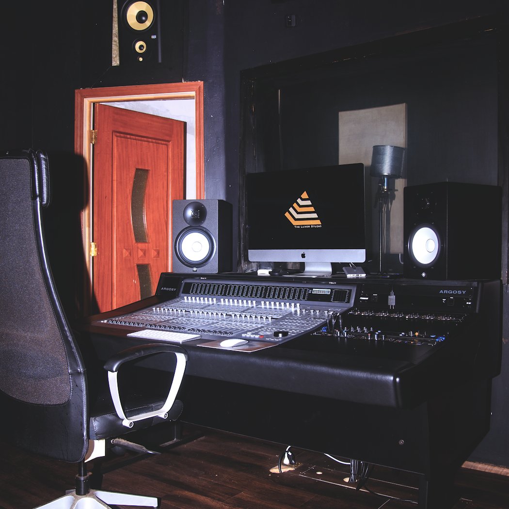 The Luxor Studio 2