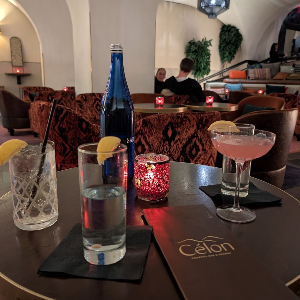 Célon Bar & Lounge 2