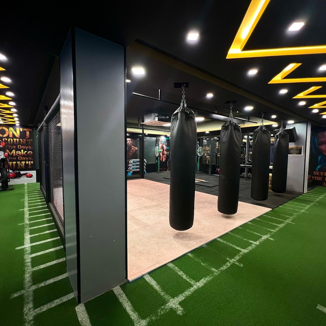 HAWK FITNESS BEST GYM IN ELECTRONIC CITY 3