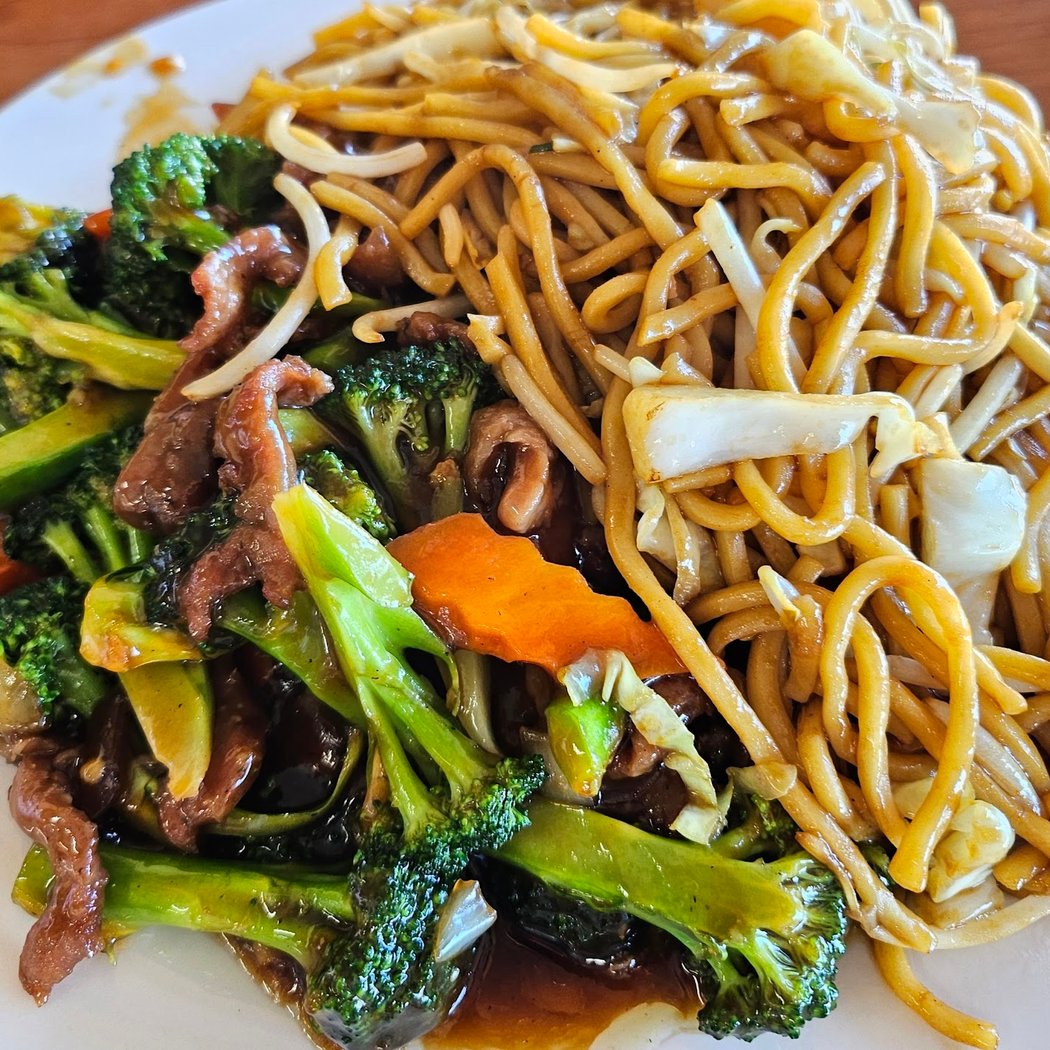 Chef Chen's Chinese Restaurant 3
