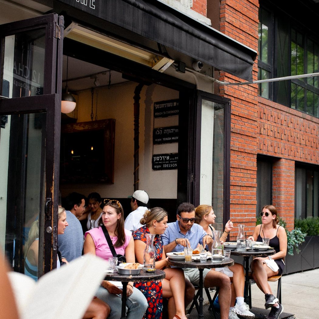 12 Chairs Cafe 2