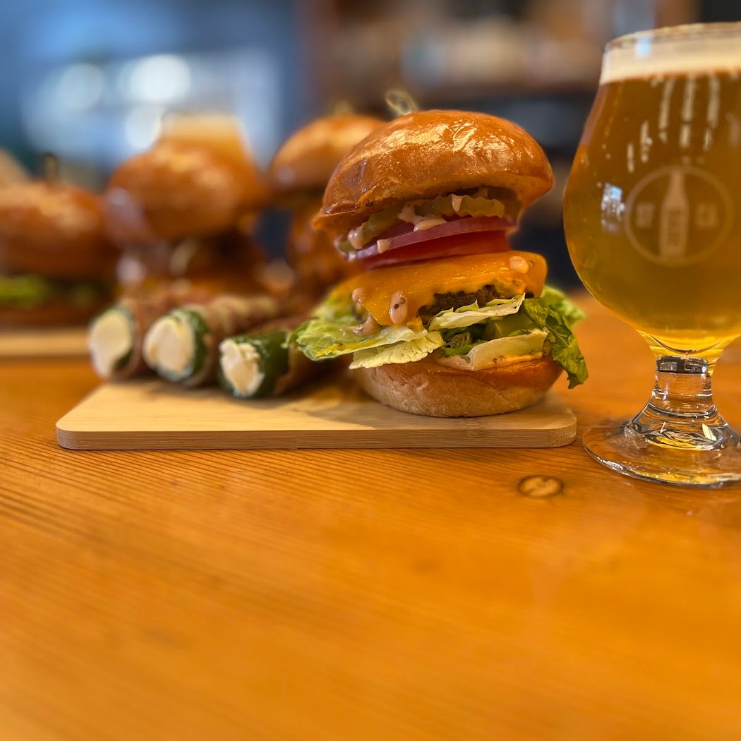 Rock Club Burgers 1