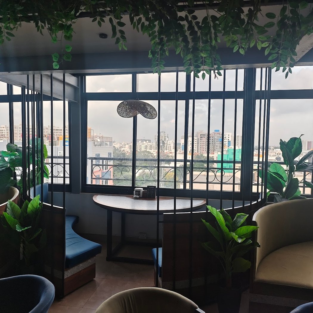 Celeb's Rooftop Pub and Kitchen 3