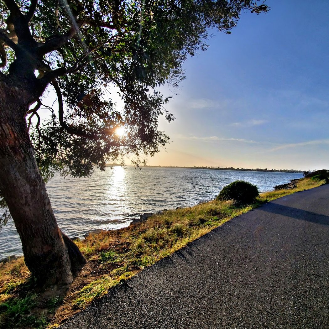 Garretson Point Staging (EBRPD) 1