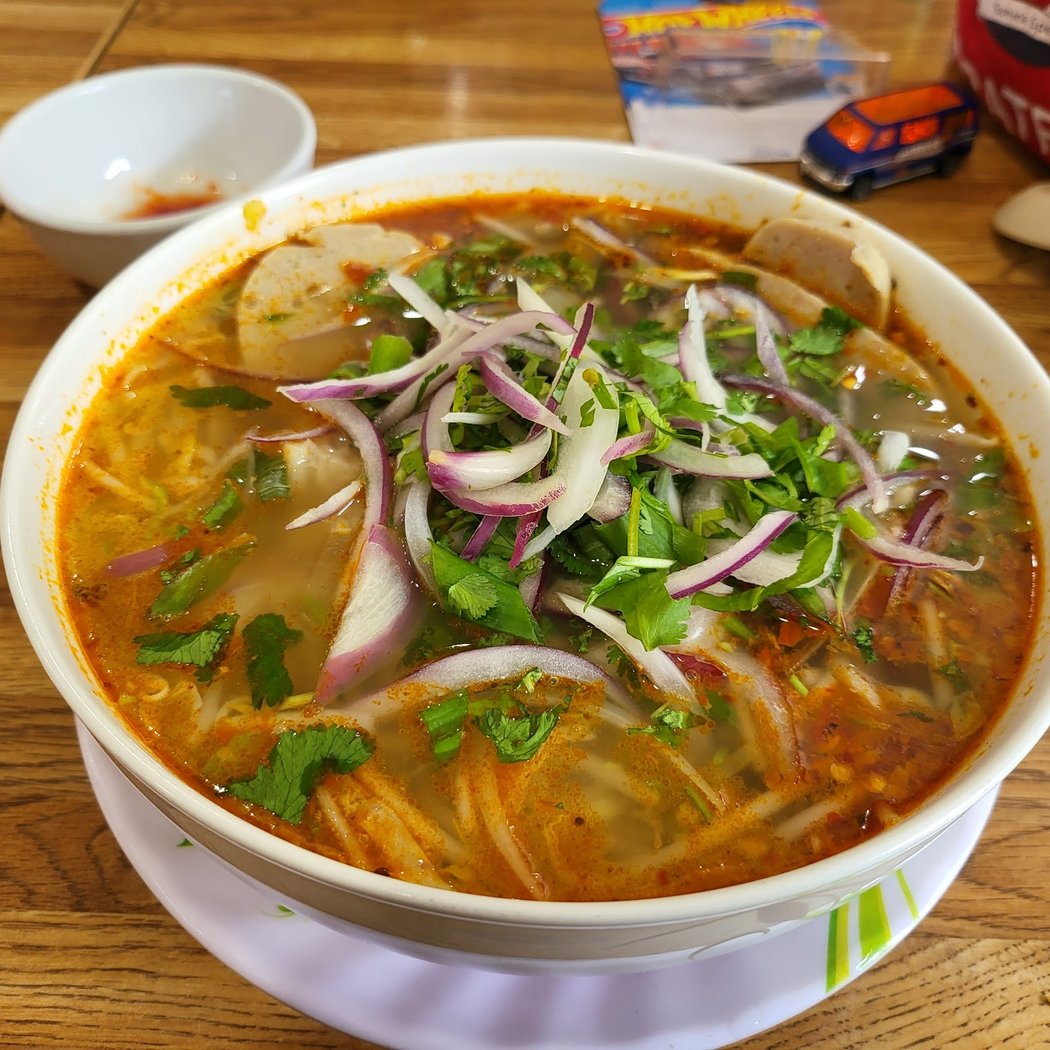 Tuyet Mai 1