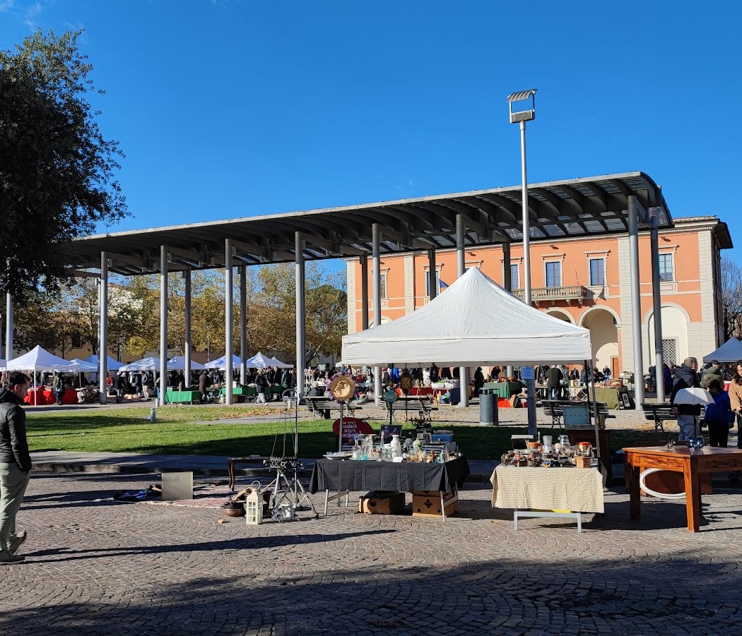 Mercato su' giardini 2
