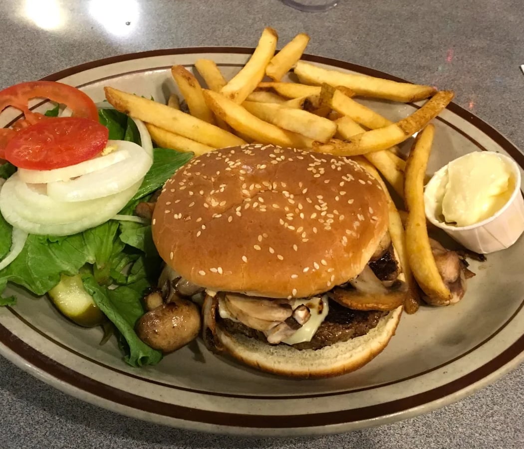 Peter's Cafe 2