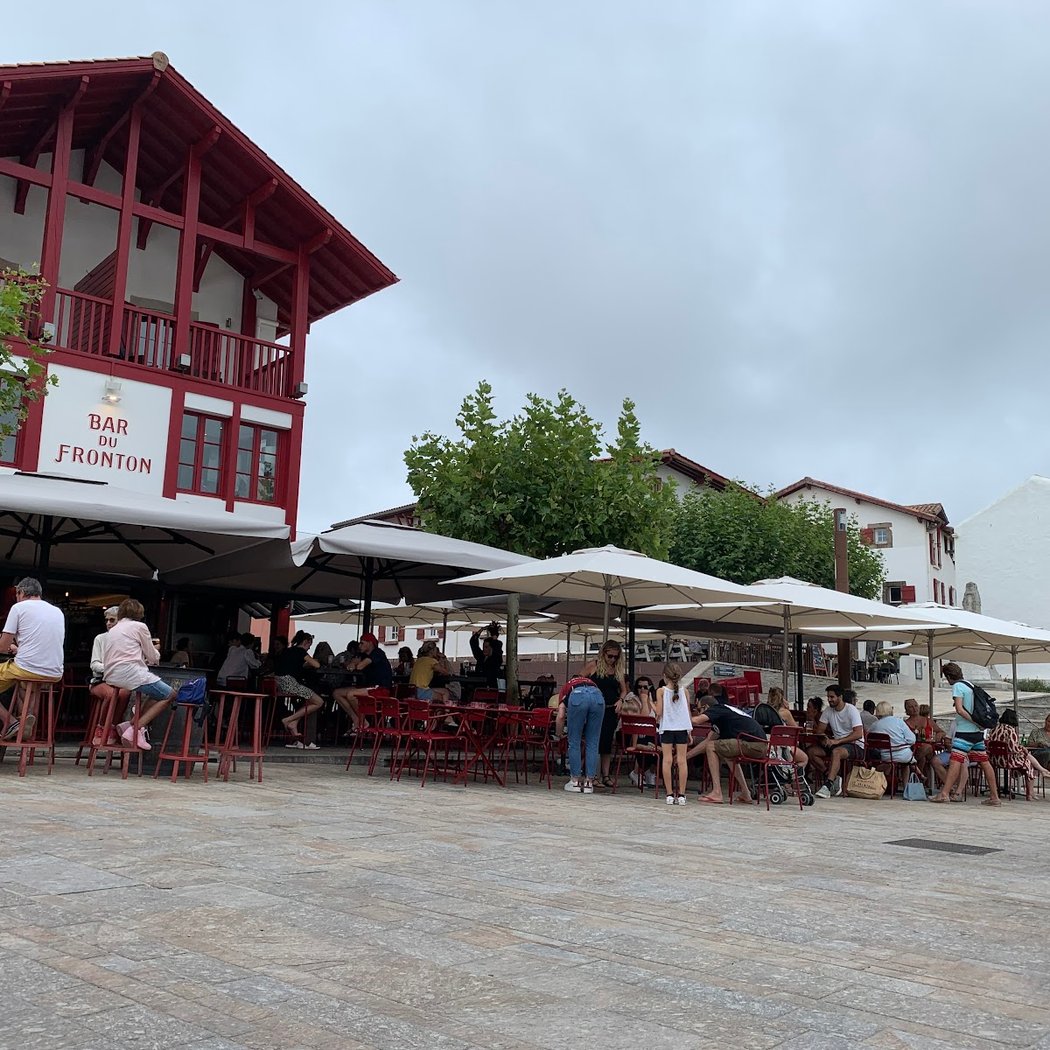 Place centrale de bidart 2