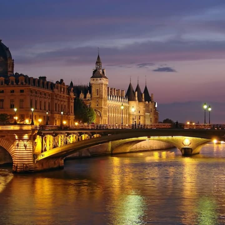 Dîner-croisière gastronomique sur la Seine 3