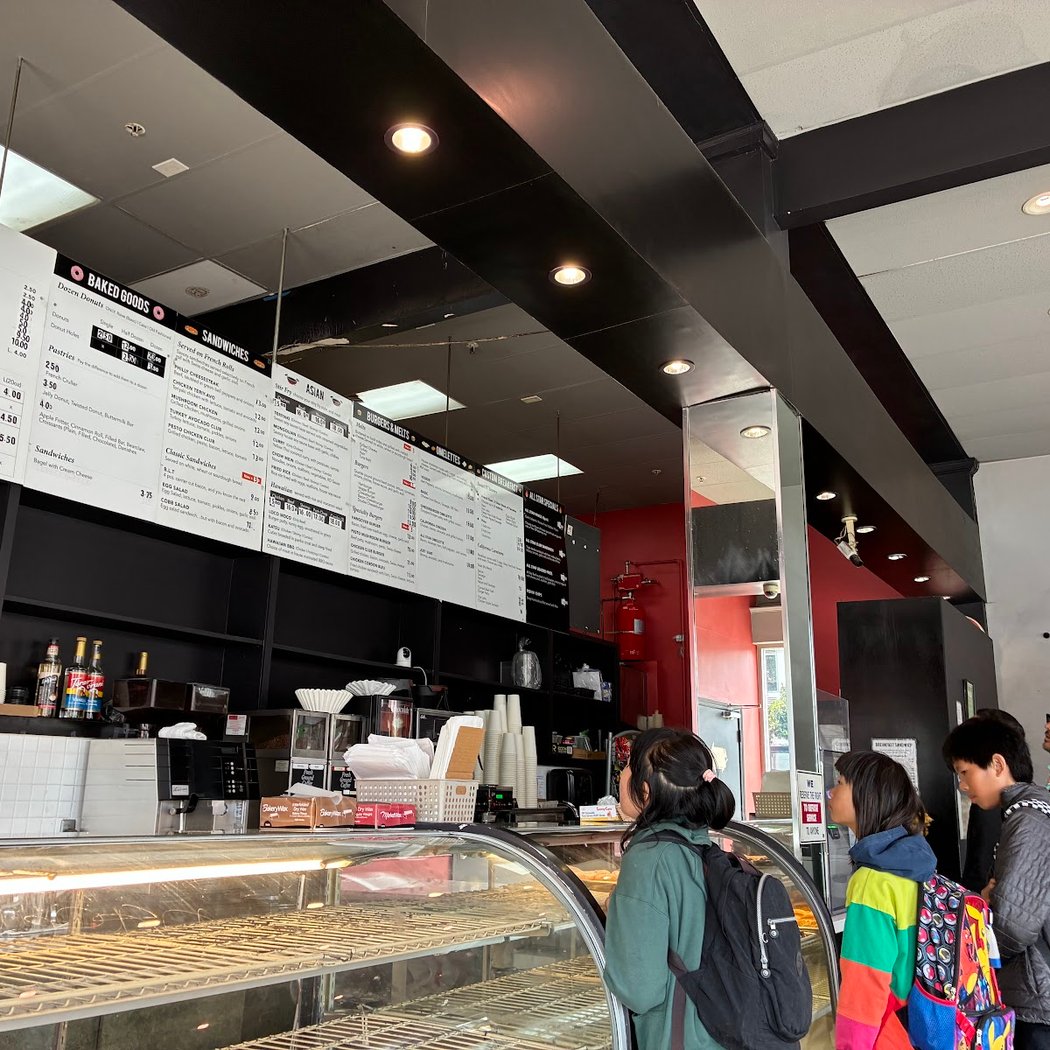 Allstar Donuts & Sandwich 3