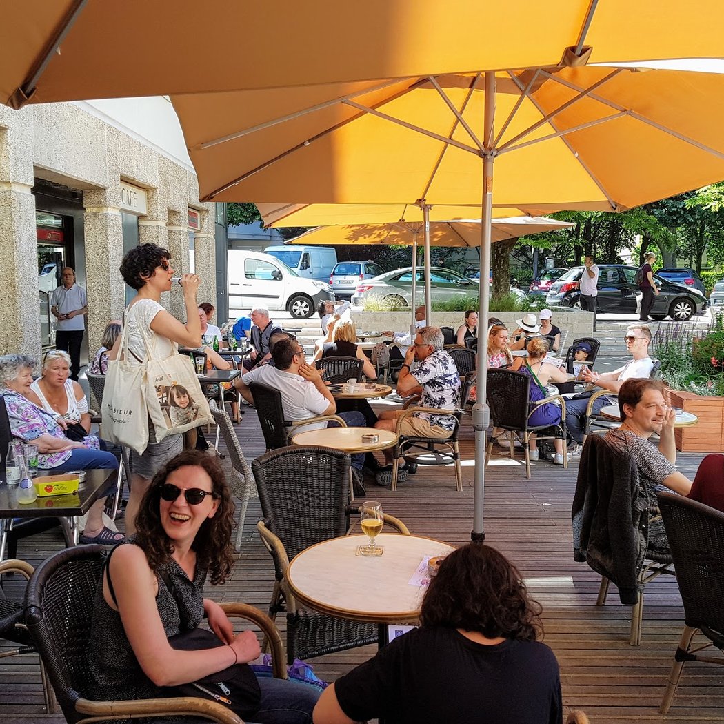 Brasserie LE DEBUSSY 1