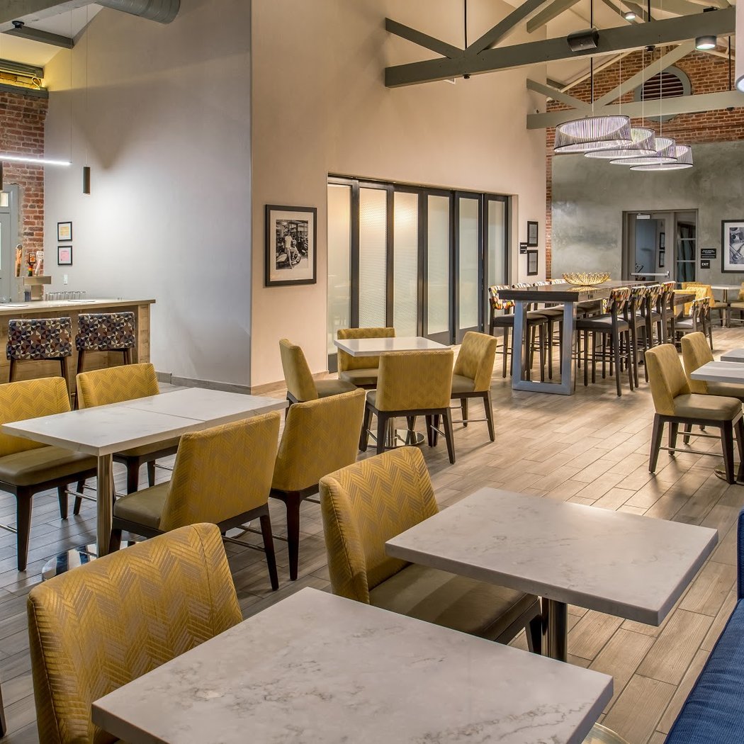 Hampton Inn Petaluma 3