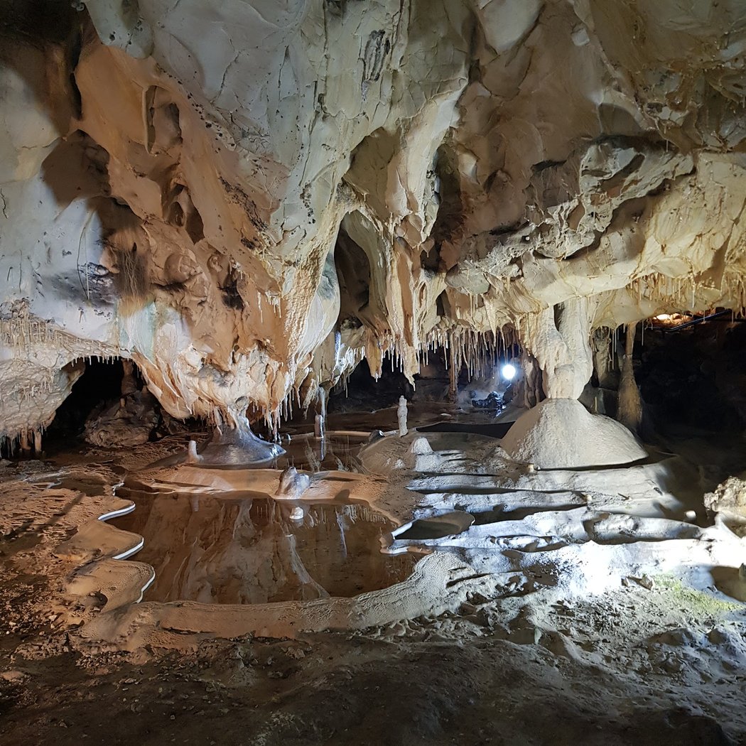 Grottes de Thouzon 2