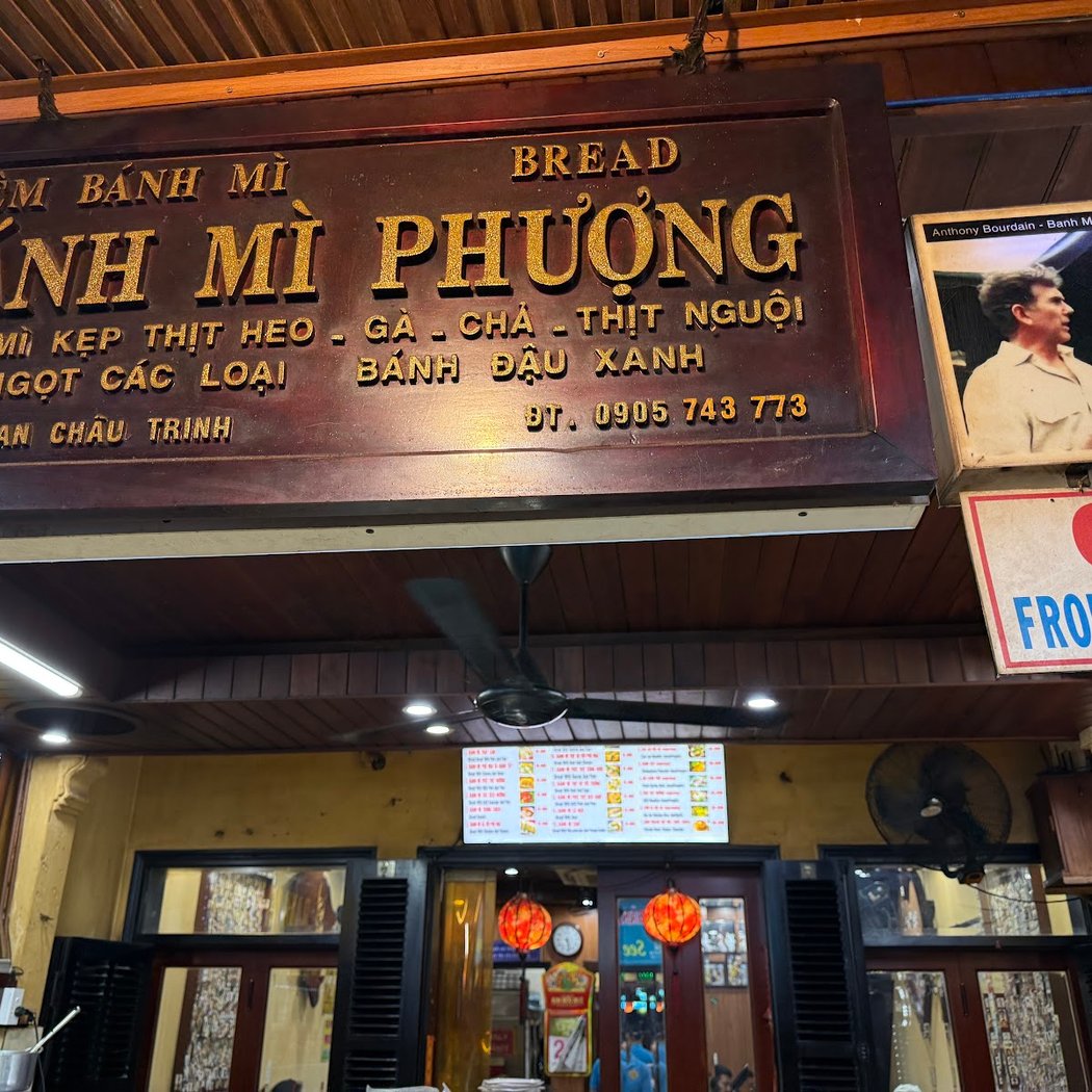 Bánh Mì Phượng 2
