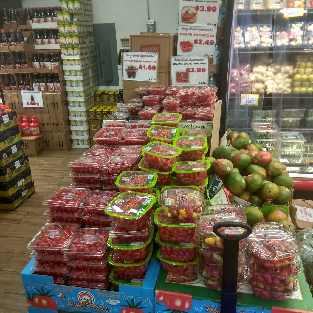 Berry Goods Supermarket 3