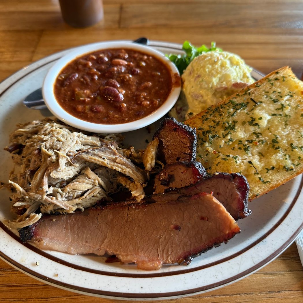 Sam's Bar-B-Que 3
