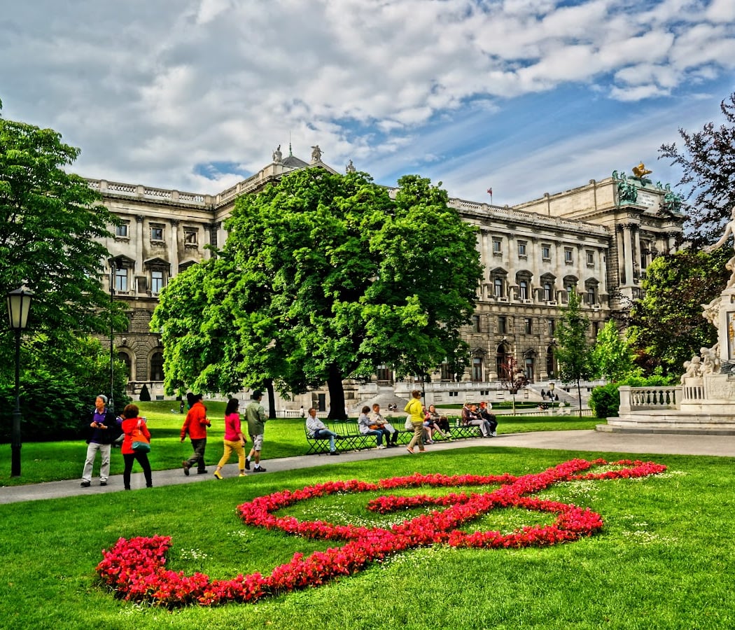 Burggarten 1