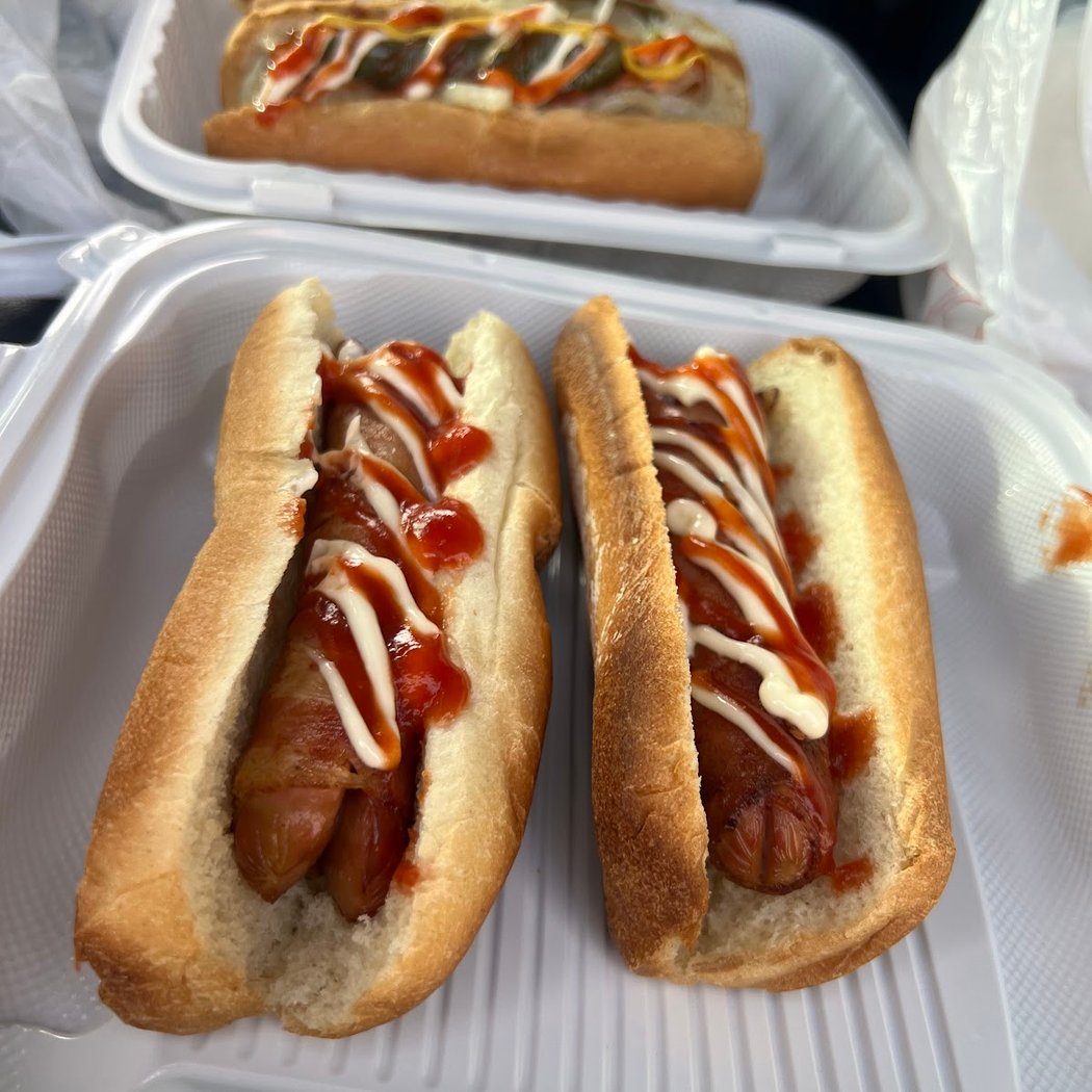 Vanessa's Hot Dogs 1