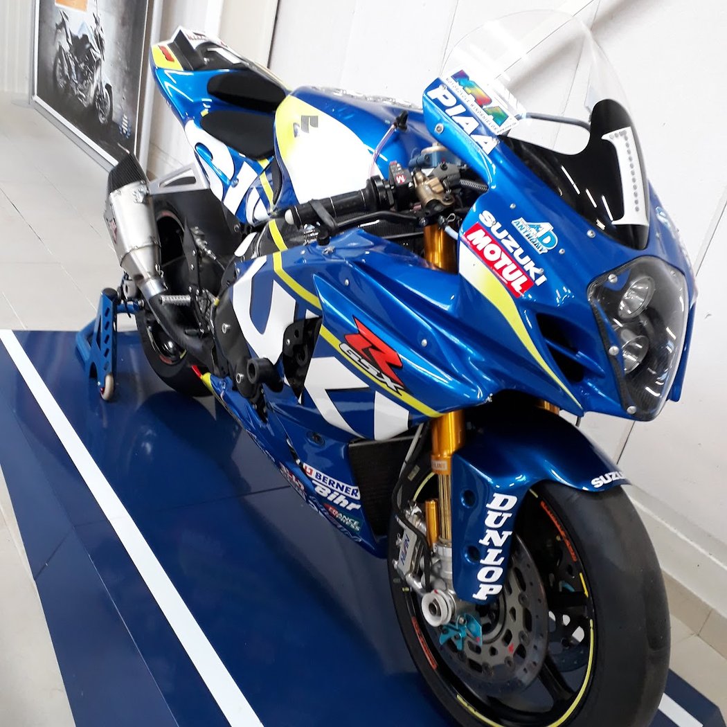 Racing Motorbike concessionnaire Kawasaki et Suzuki 1