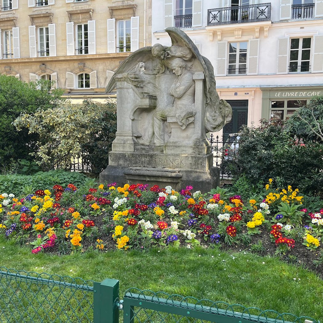 Square Samuel Rousseau 2