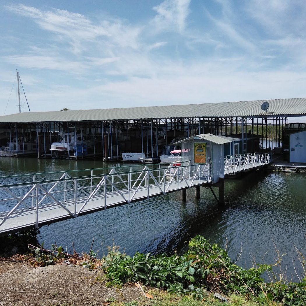 Tiki Lagoon Resort & Marina 3