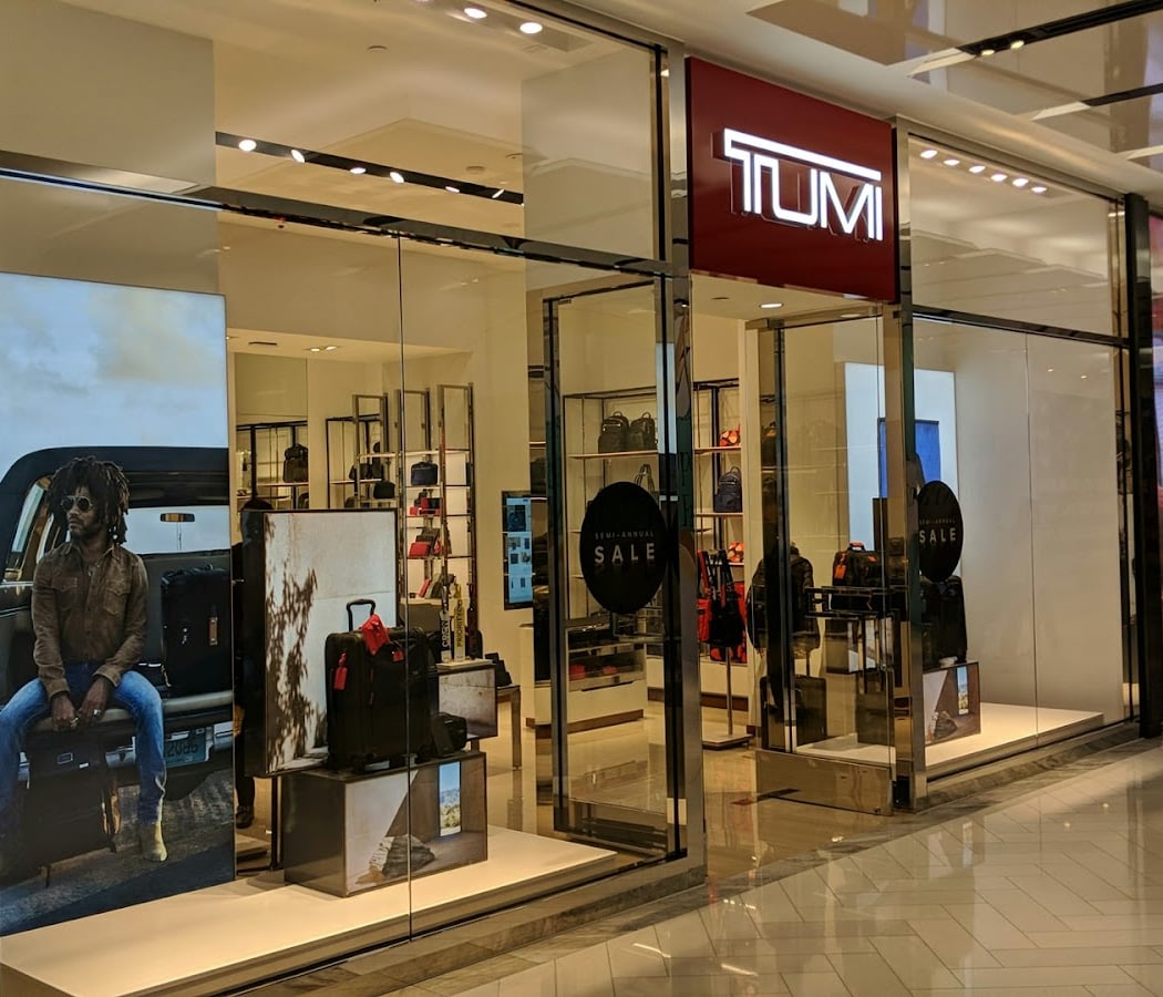 TUMI Store - Hudson Yards 2