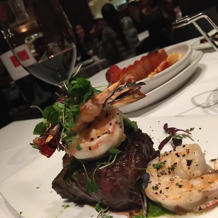 Fleming’s Prime Steakhouse & Wine Bar 2