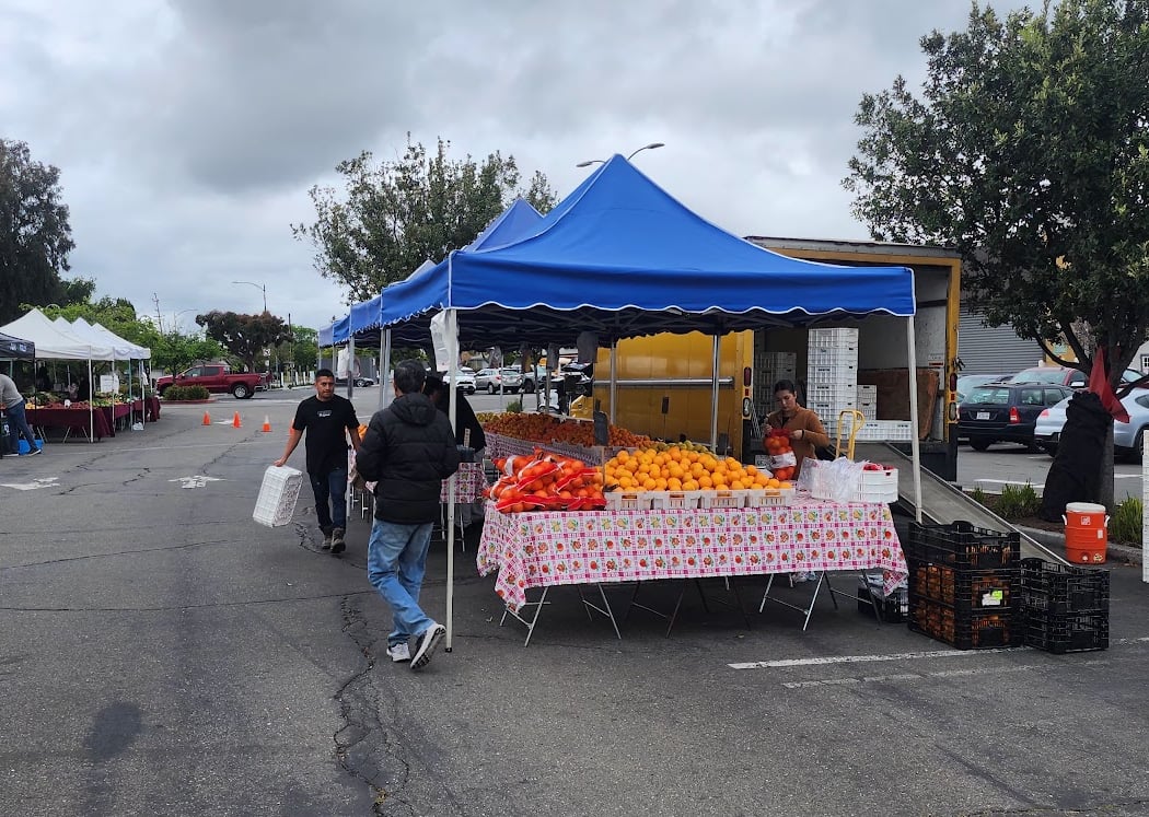 Princeton Plaza CFM Farmers Market 1