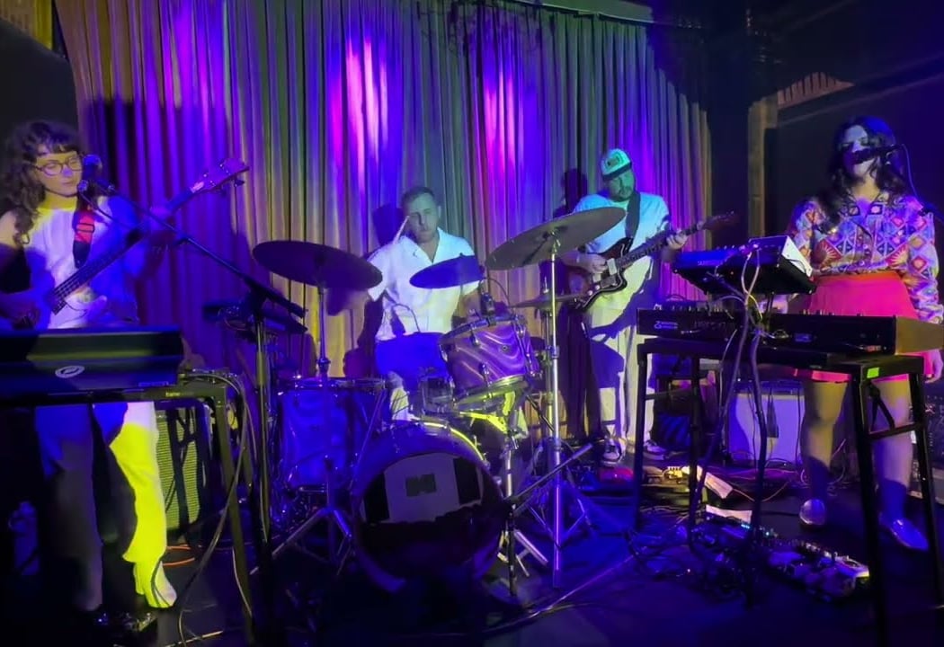 La Luz with Spacemoth 1