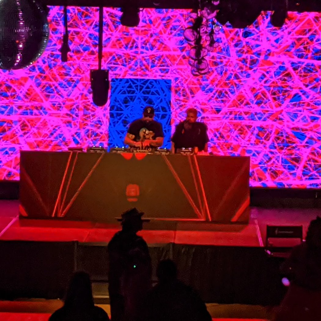 Luca Lush, SNAQ, Peytizle, Lavender Lye 2