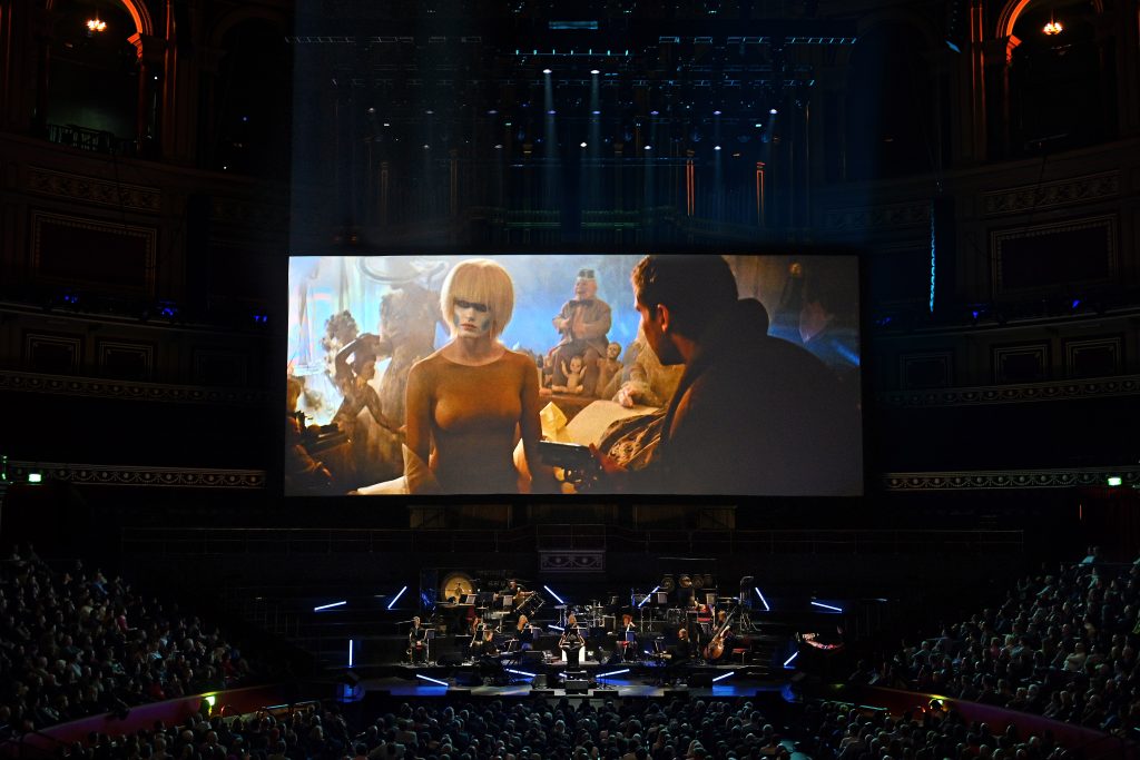The Avex Ensemble Colonna sonora composta da Vangelis By arrangement with Warner Bros 3