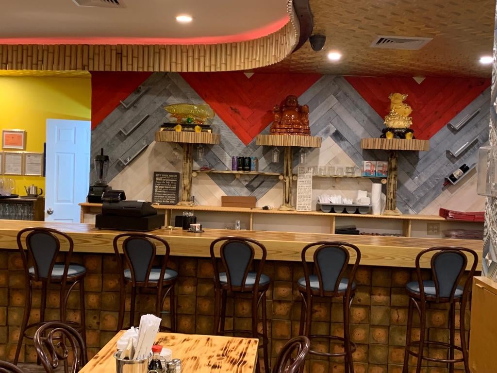 U Bar & Restaurant 2